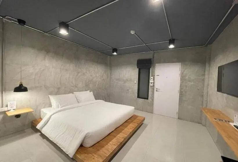 اتاق لوکس با تخت بزرگ, Loft Space