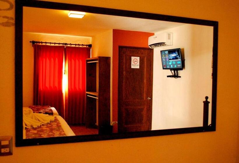 标准三人间, Maya 2012