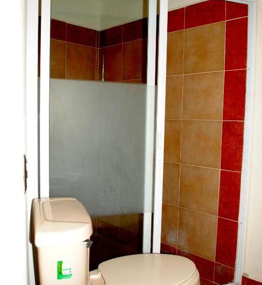 标准三人间, Maya 2012