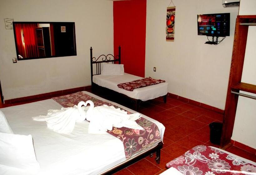 标准三人间, Maya 2012