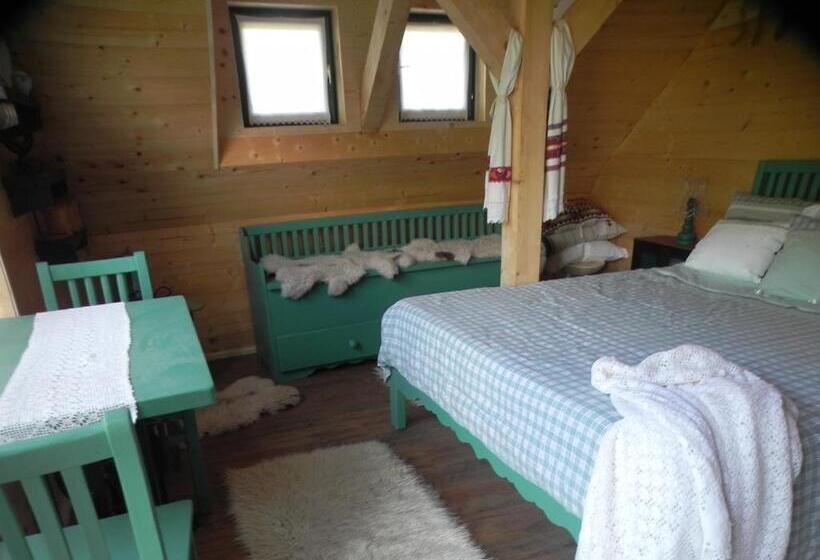 غرفة قياسية مطلة على الجبل, Iedera Casa De Familii 2