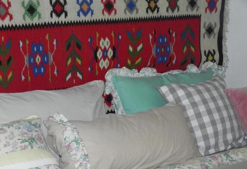 غرفة قياسية, Iedera Casa De Familii 2