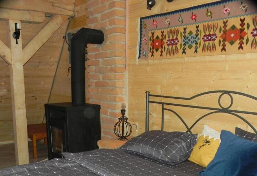 Семейный Номер, Iedera Casa De Familii 2