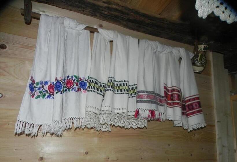 غرفة قياسية, Iedera Casa De Familii 2