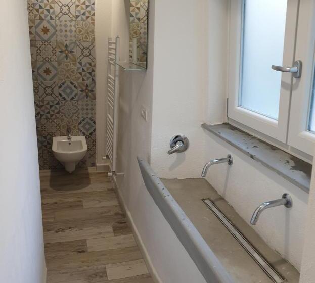 Quarto standard, Kos