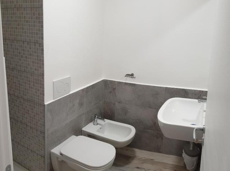 Quarto Standard Banheira Exterior, Kos
