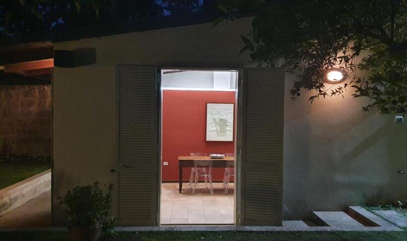 آپارتمان 1 خوابه با چشمانداز استخر, Casa Castagna