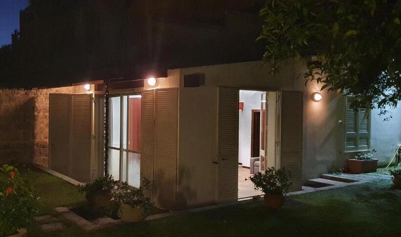 آپارتمان 1 خوابه با چشمانداز استخر, Casa Castagna