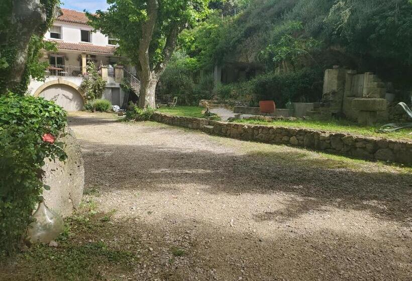 Номер Стандарт Вид на Сад, Moulin De Bonfilhon