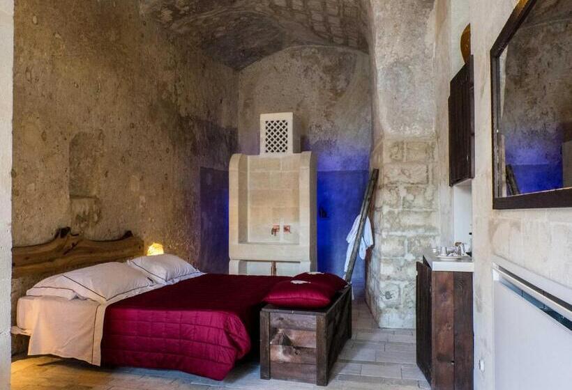 豪华房间, Enotrio