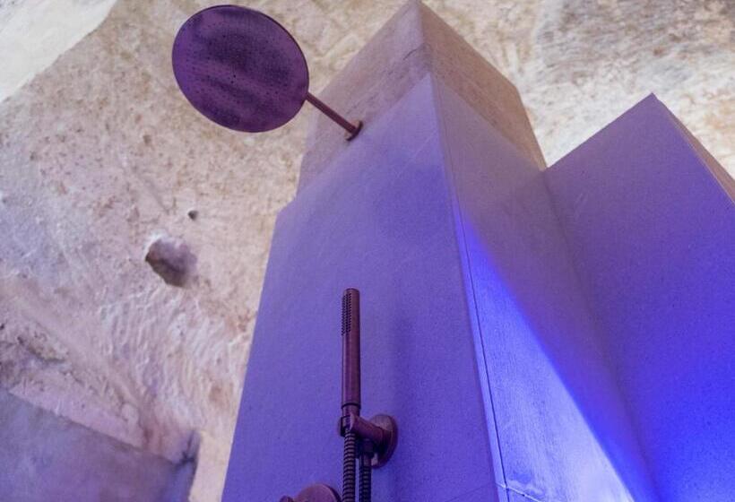 豪华房间, Enotrio