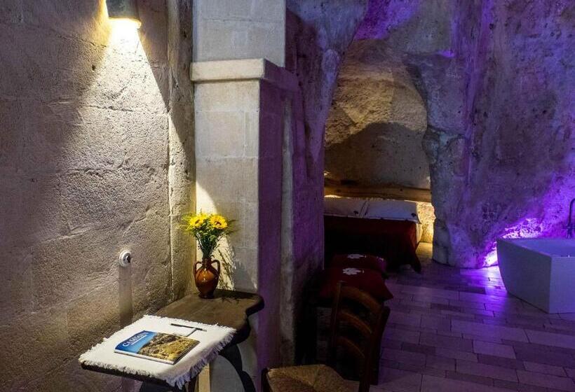 豪华三人间, Enotrio