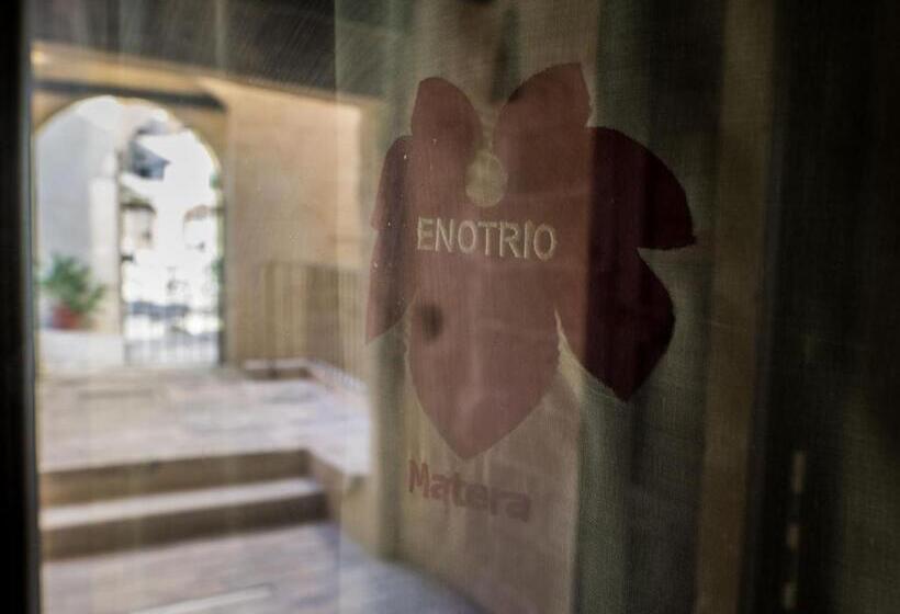 四人高级间, Enotrio