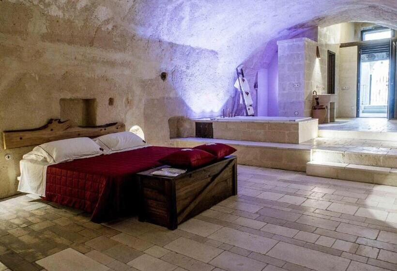 四人高级间, Enotrio