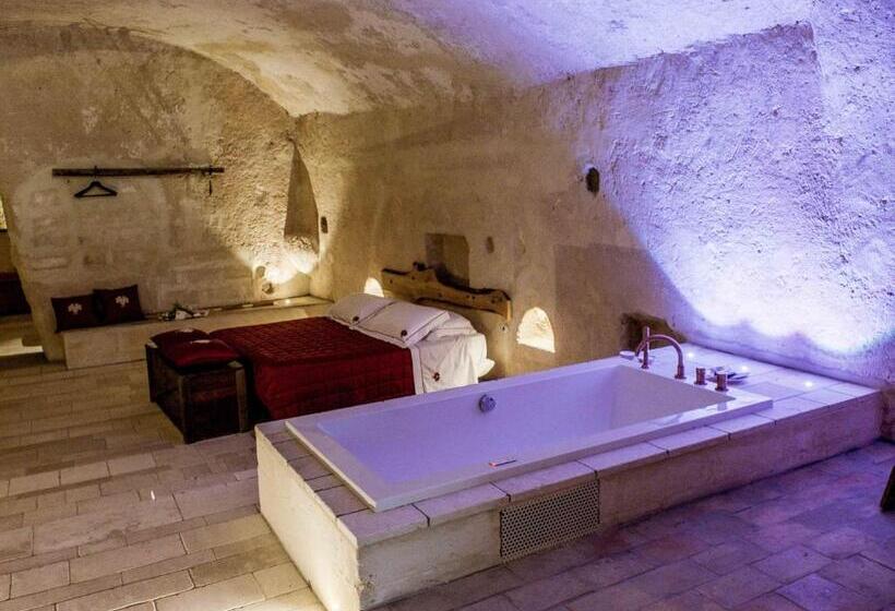 四人高级间, Enotrio