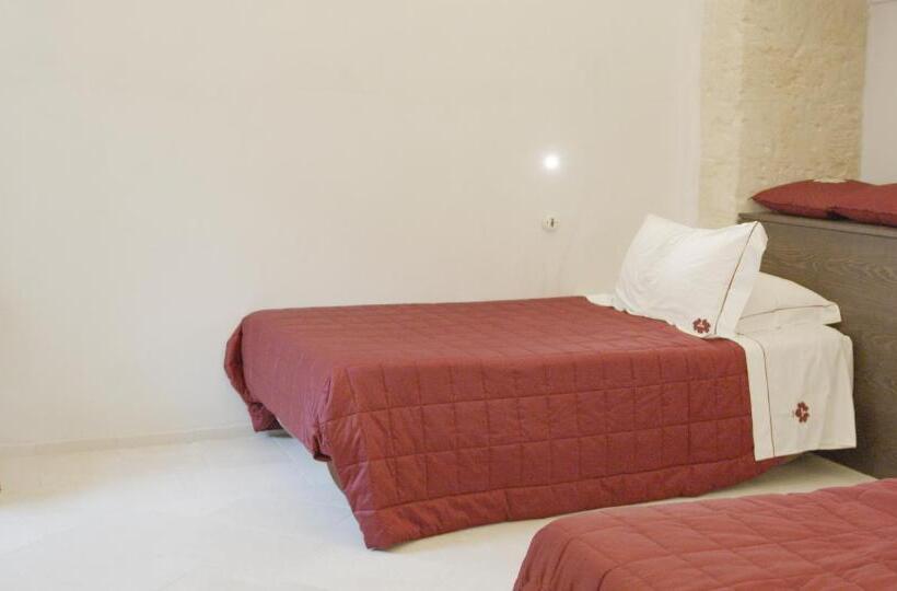 带阳台标准四人间, Enotrio