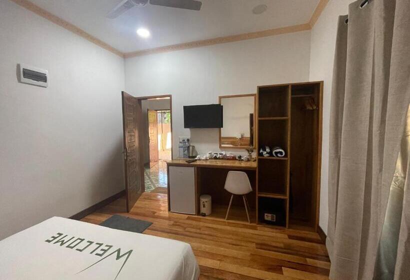 اتاق استاندارد, Mandhoo Inn