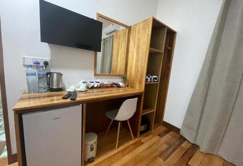 اتاق استاندارد, Mandhoo Inn