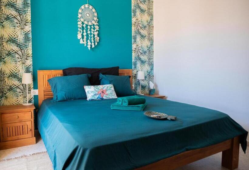 Quarto Estandar com Sacada, Akiteness House Tarifa