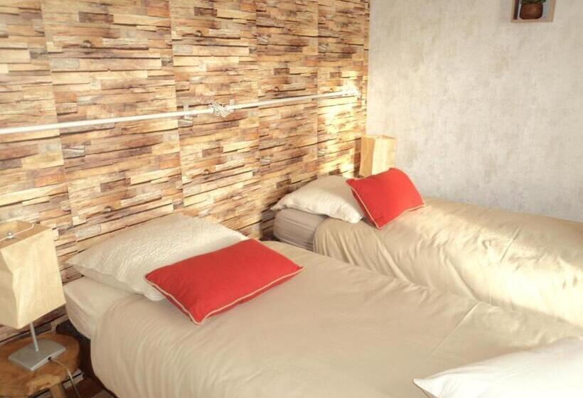 Bahçe Manzaralı Standart Oda, Maison Aux Volets Bleus