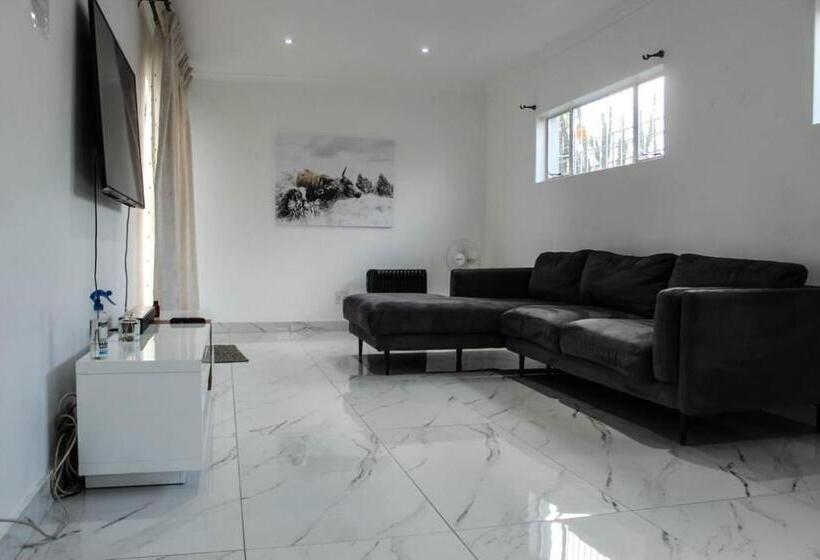 Номер Deluxe, Semeni Asante Guesthouse