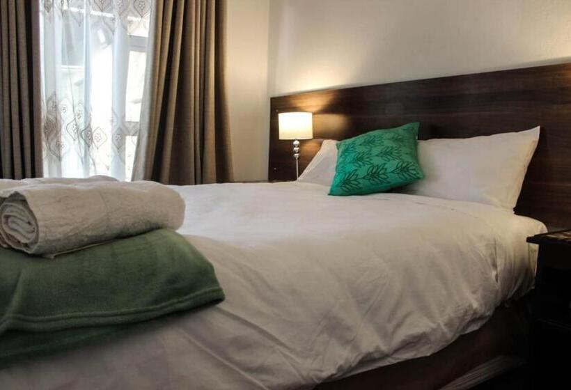 Номер Стандарт, Semeni Asante Guesthouse