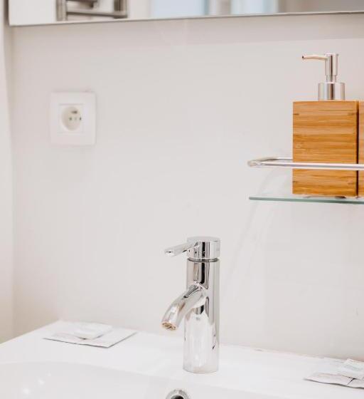 Standaard Studio, Super Central In Brussels