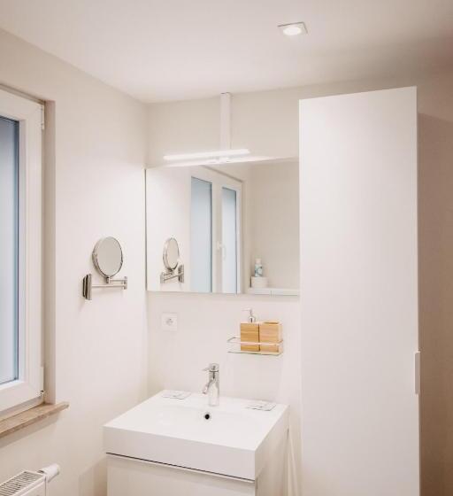 Standaard Studio, Super Central In Brussels