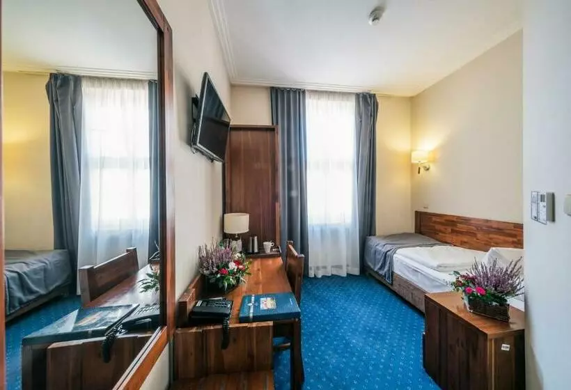 اتاق استاندارد یک نفره, Piast Wrocław Centrum