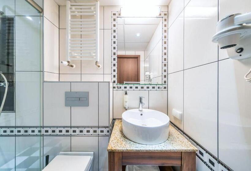 חדר קומפורט, Piast Wrocław Centrum