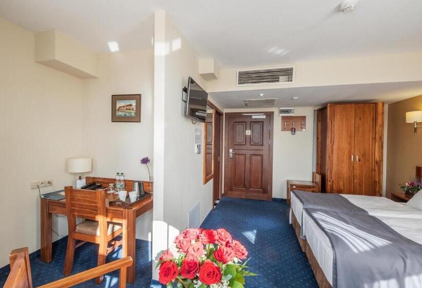 חדר קומפורט, Piast Wrocław Centrum