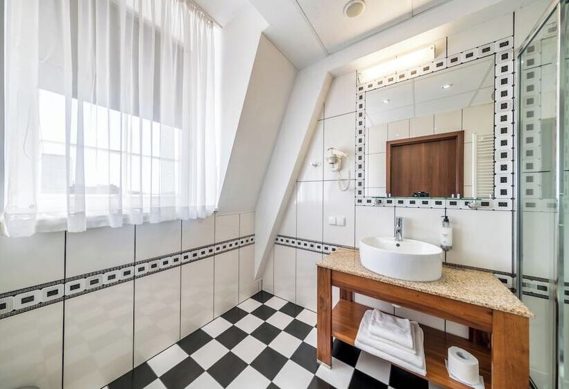 חדר סטנדרט, Piast Wrocław Centrum