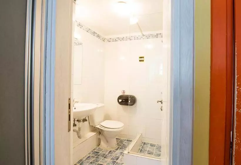 تختخواب در اتاق مشترک, Safestay Athens Monastiraki