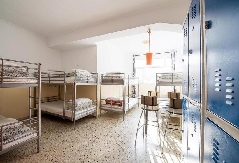 ルームシェアのワンベッド, Safestay Athens Monastiraki