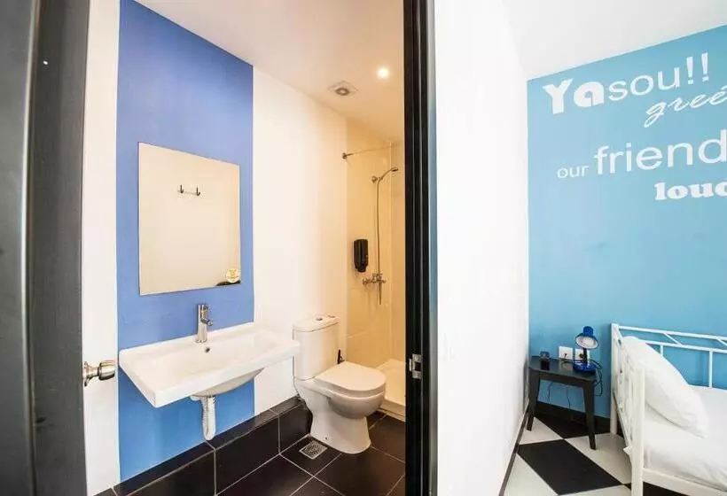 اتاق استاندارد با بالکن, Safestay Athens Monastiraki