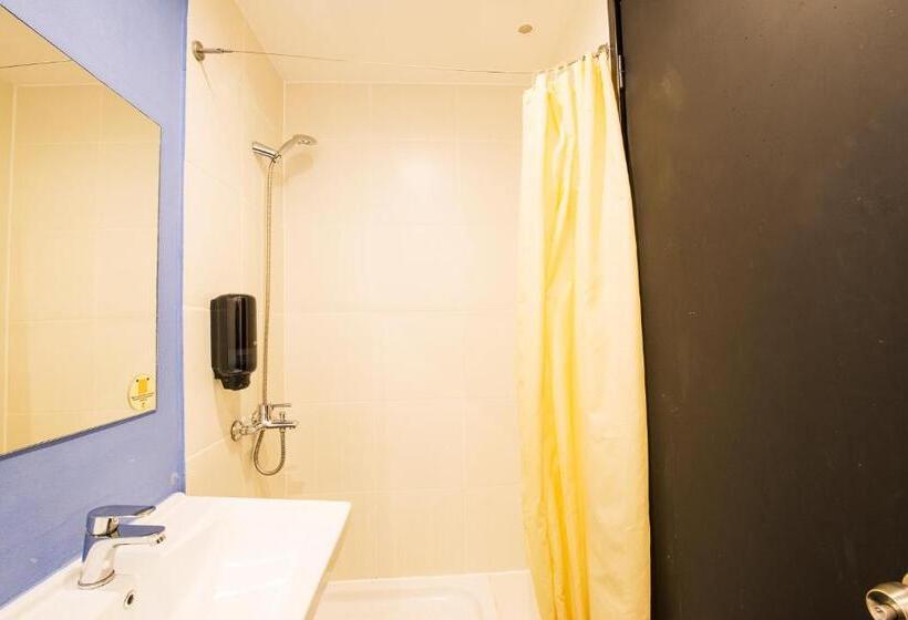 スタンダードルーム, Safestay Athens Monastiraki