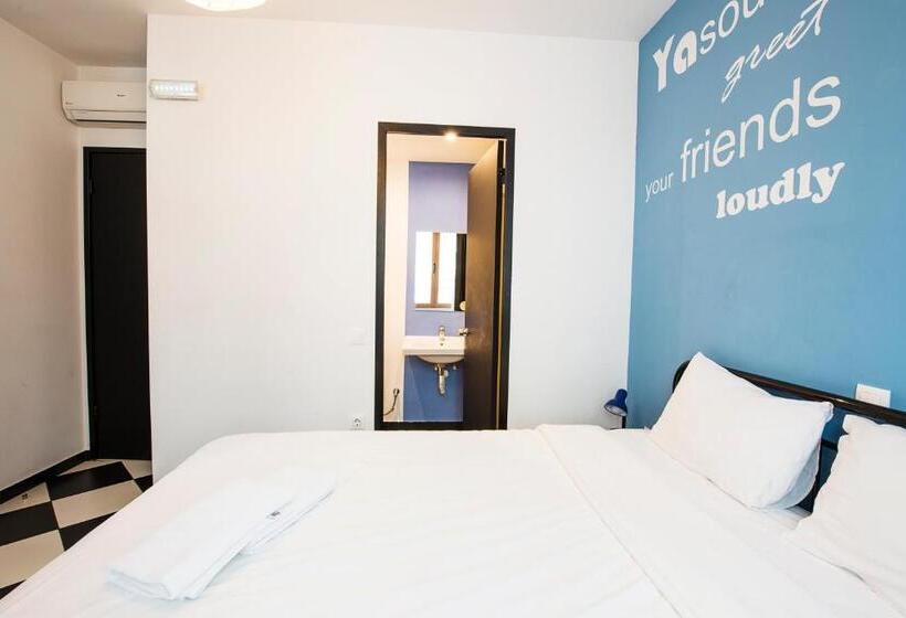 バルコニー付きスタンダードルーム, Safestay Athens Monastiraki