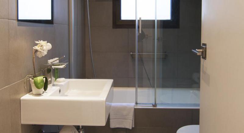 آپارتمان 3 خوابه, Apartments Sixtyfour