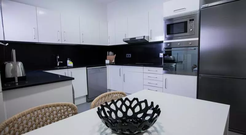 آپارتمان 3 خوابه, Apartments Sixtyfour