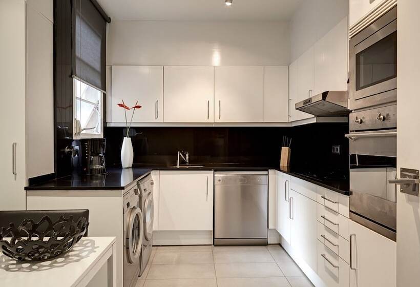 آپارتمان لوکس 2 خوابه, Apartments Sixtyfour