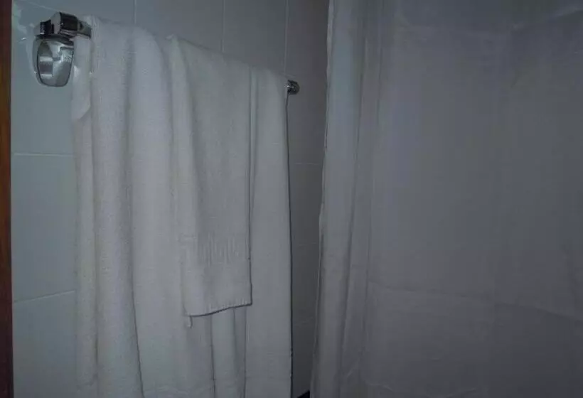 اتاق استاندارد یک نفره, Hostal Moscatel