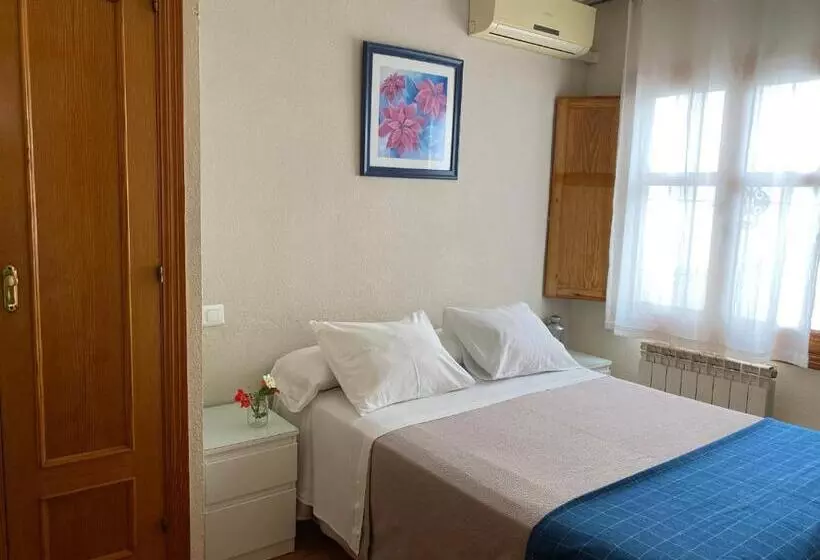 اتاق استاندارد, Hostal Moscatel