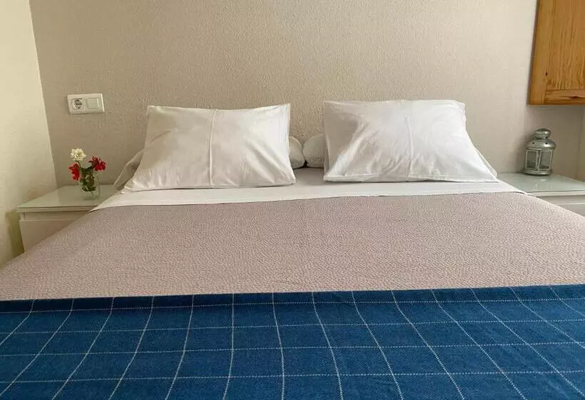 اتاق استاندارد, Hostal Moscatel