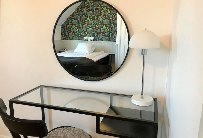 اتاق لوکس یک تخته, Akademihotellet