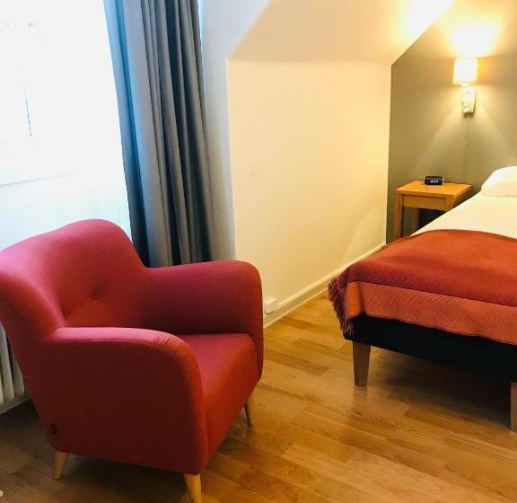 اتاق استاندارد با سرویس بهداشتی مشترک, Akademihotellet