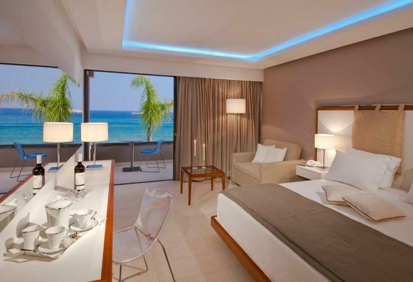 اتاق سوپریور با چشم‌انداز دریا, Alimounda Mare