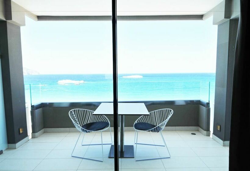 اتاق سوپریور با چشم‌انداز دریا, Alimounda Mare