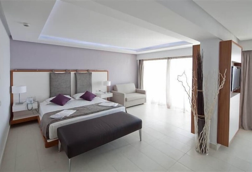 سوئیت اجرایی با چشم‌انداز دریا, Alimounda Mare