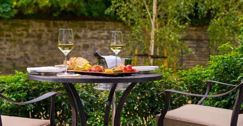 Стандартный Номер Кровать Кинг, Carton House A Fairmont Managed