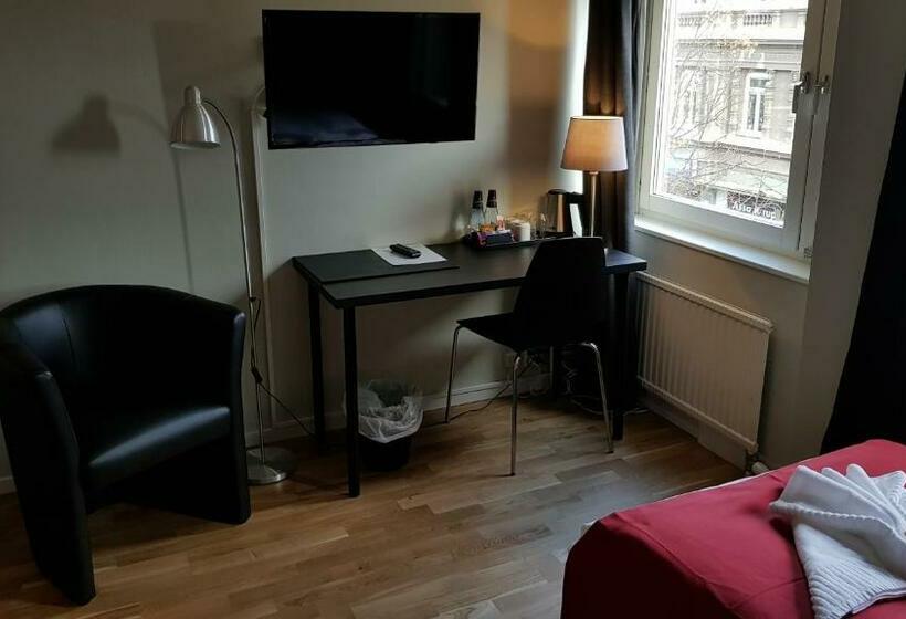 Номер Стандарт, City